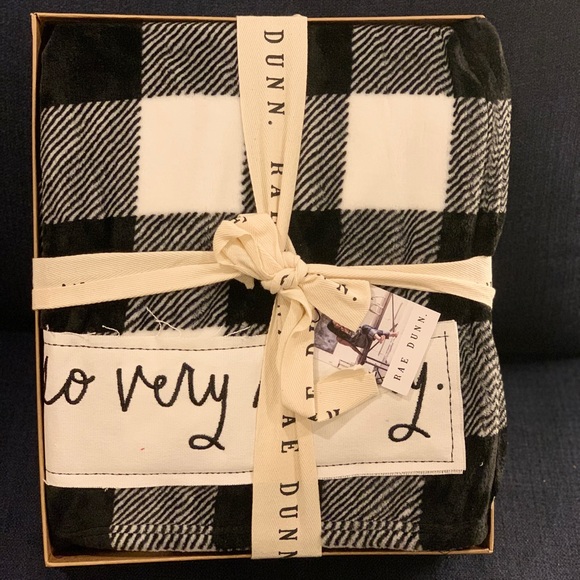 RAE DUNN “so very merry” blanket - Picture 1 of 1